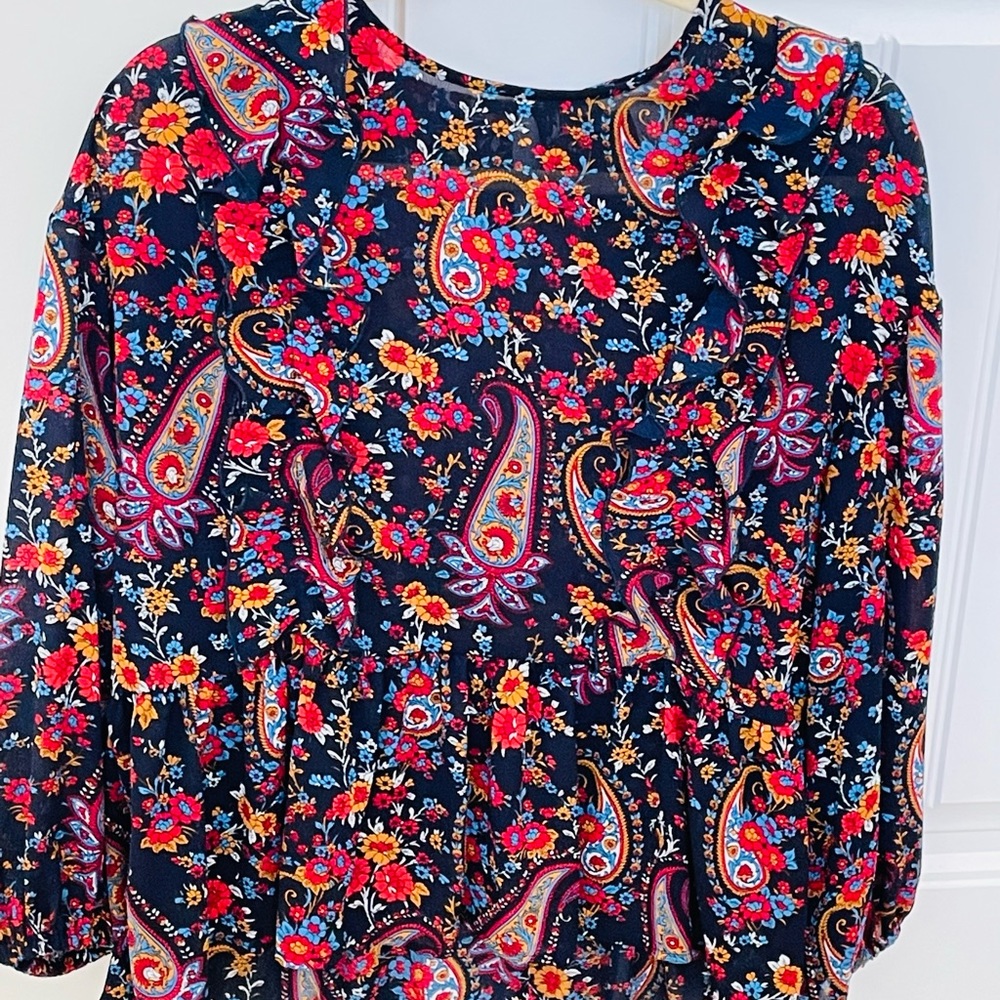 H&M floral sheer top size 6 nwot